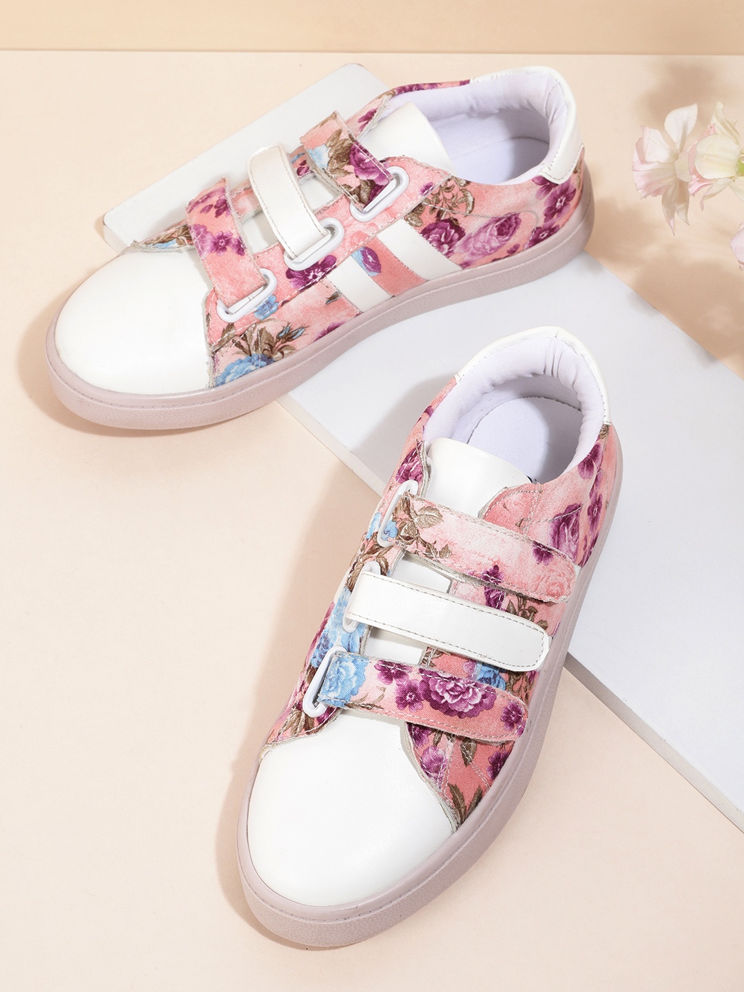 

DressBerry Women Peach-Coloured & Magenta Floral Print Sneakers
