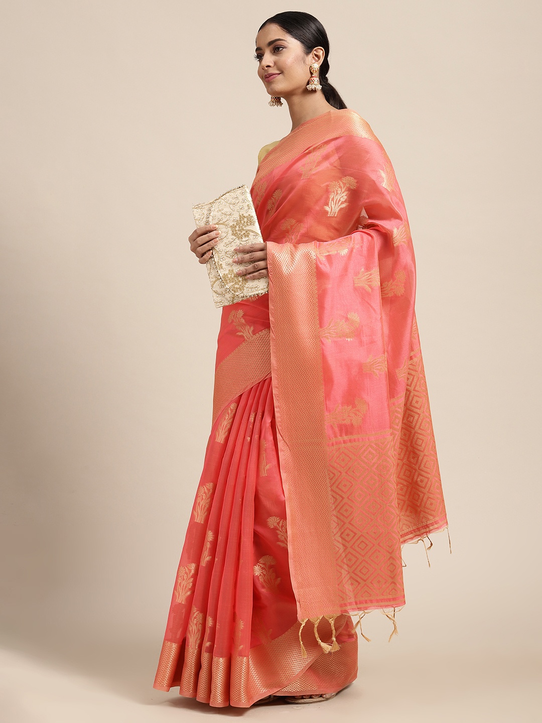 

Mitera Peach-Coloured & Gold-Toned Ethnic Motifs Zari Organza Saree