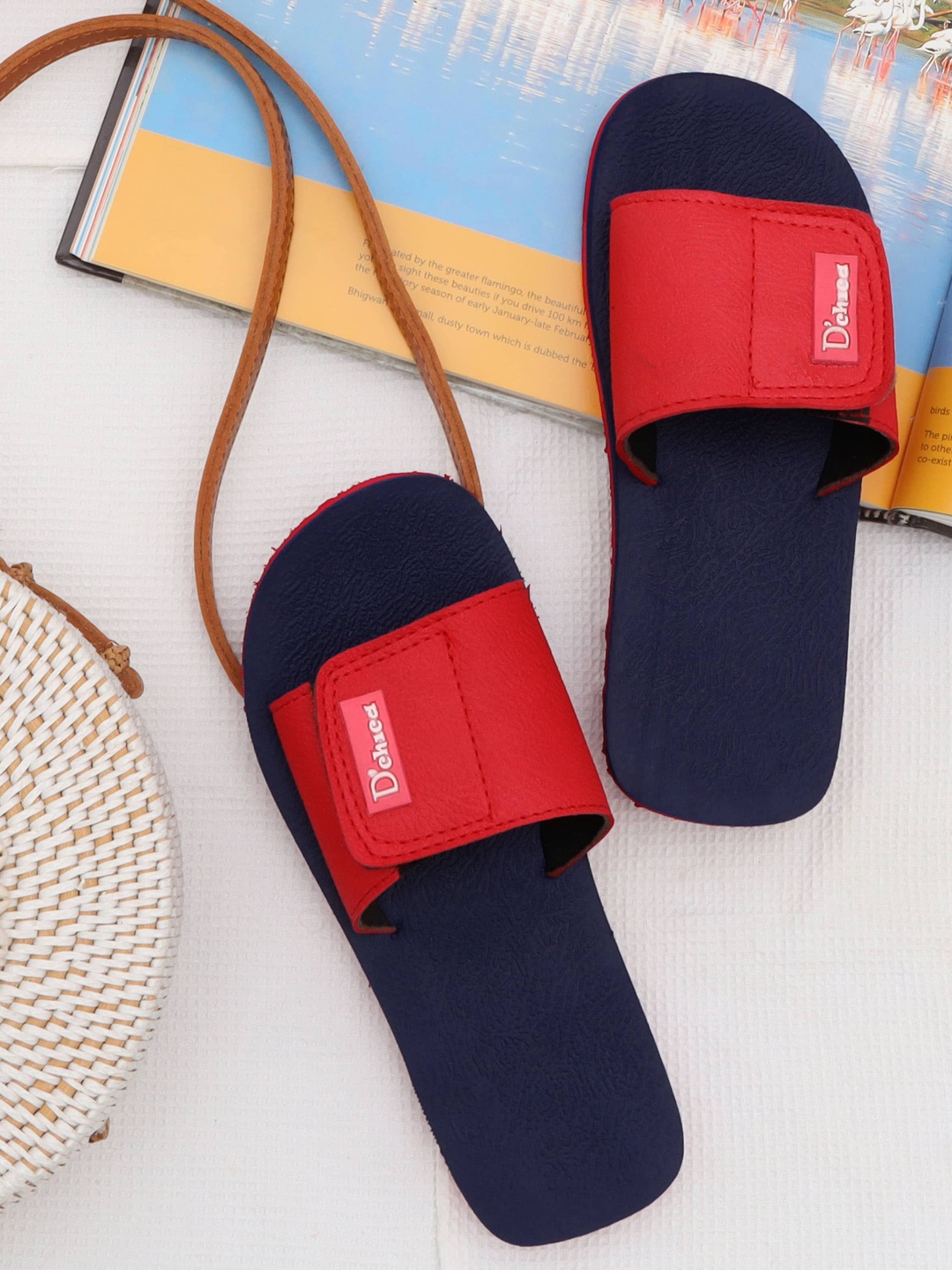 

DChica Boys Navy Blue & Red Sliders