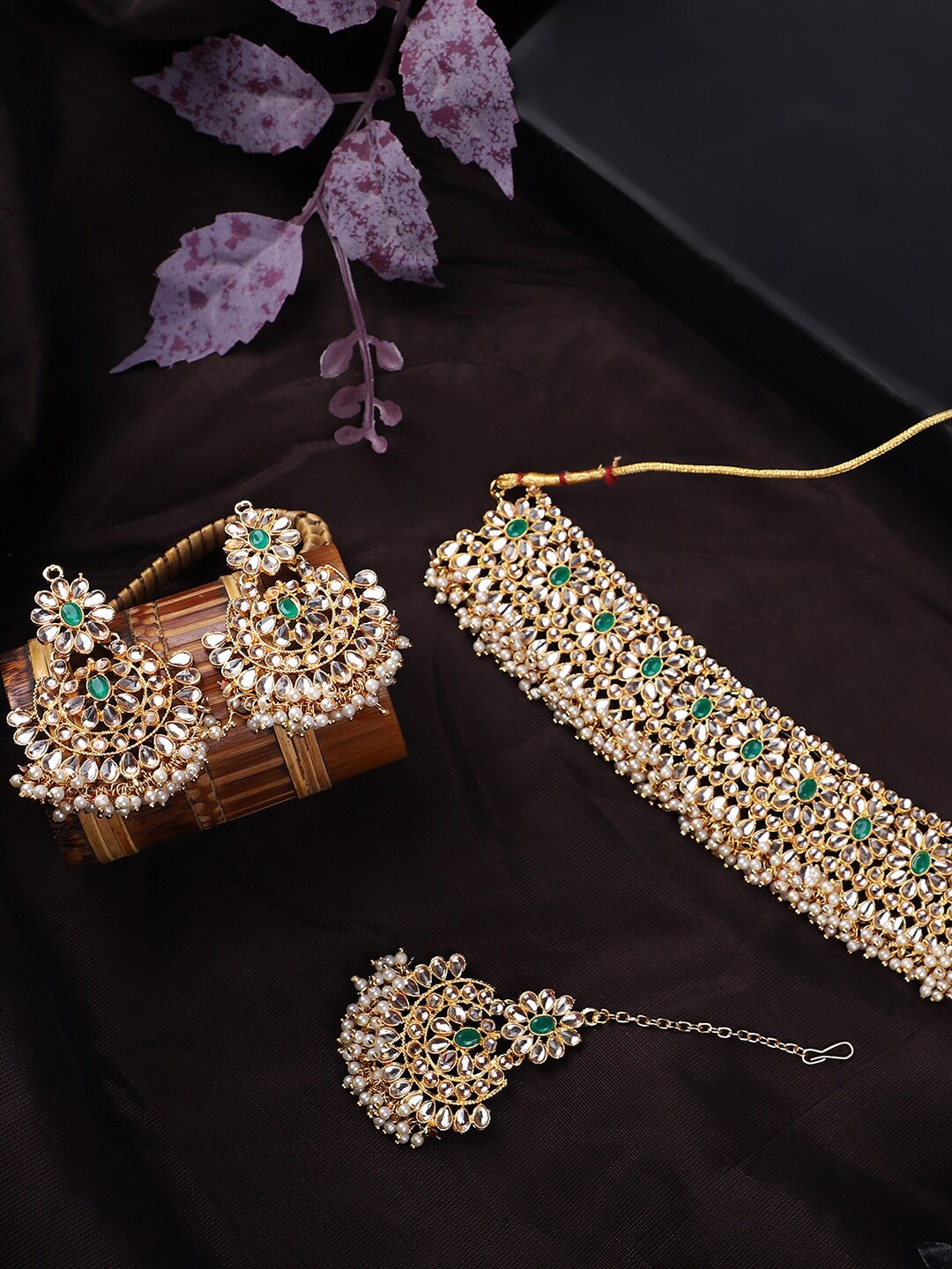 

ANIKAS CREATION Green & White Gold-Plated Stone-Studded & Beaded Jewellery Set