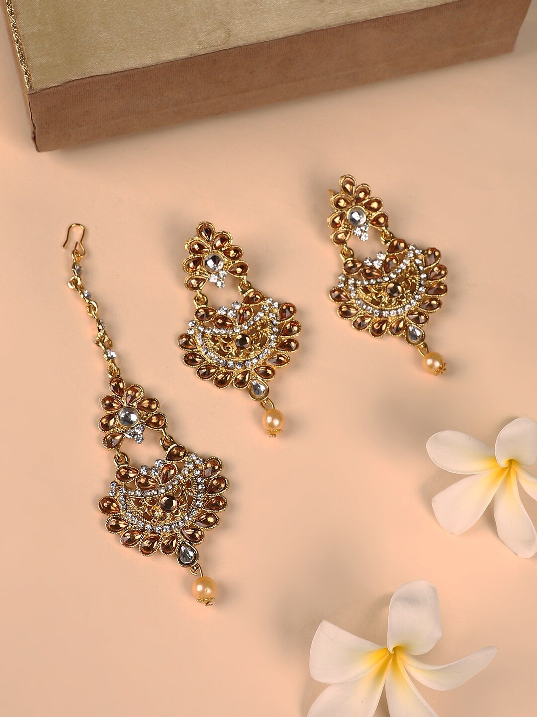 

ANIKAS CREATION Gold-Plated LCT & White Kundan Stone & Beaded Maang Tika & Earring Set