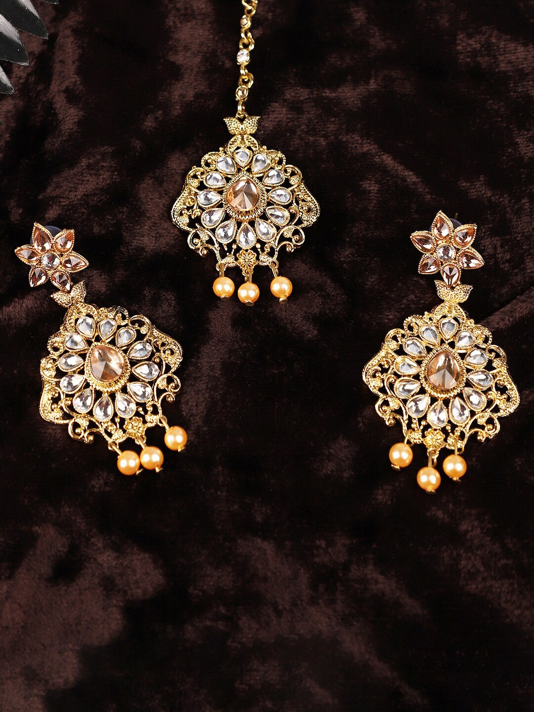 

ANIKAS CREATION Gold-Plated LCT & White Kundan Studded & Beaded Maang Tika & Earring Set