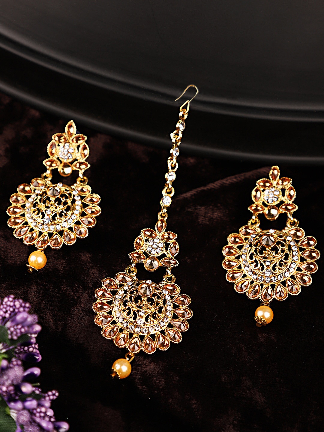 

ANIKAS CREATION Gold-Plated & White Kundan Stone Studded & Beaded Maang Tika & Earring Set