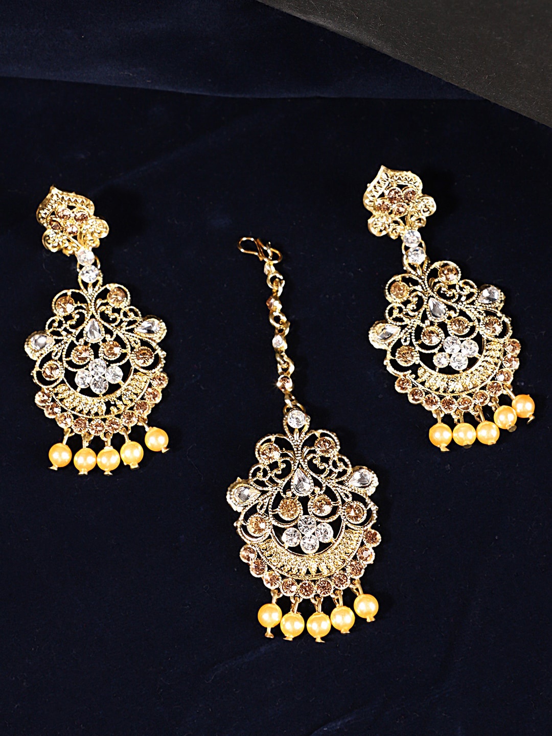 

ANIKAS CREATION Gold-Plated LCT & White Kundan Stone Studded Maang Tika & Earring Set