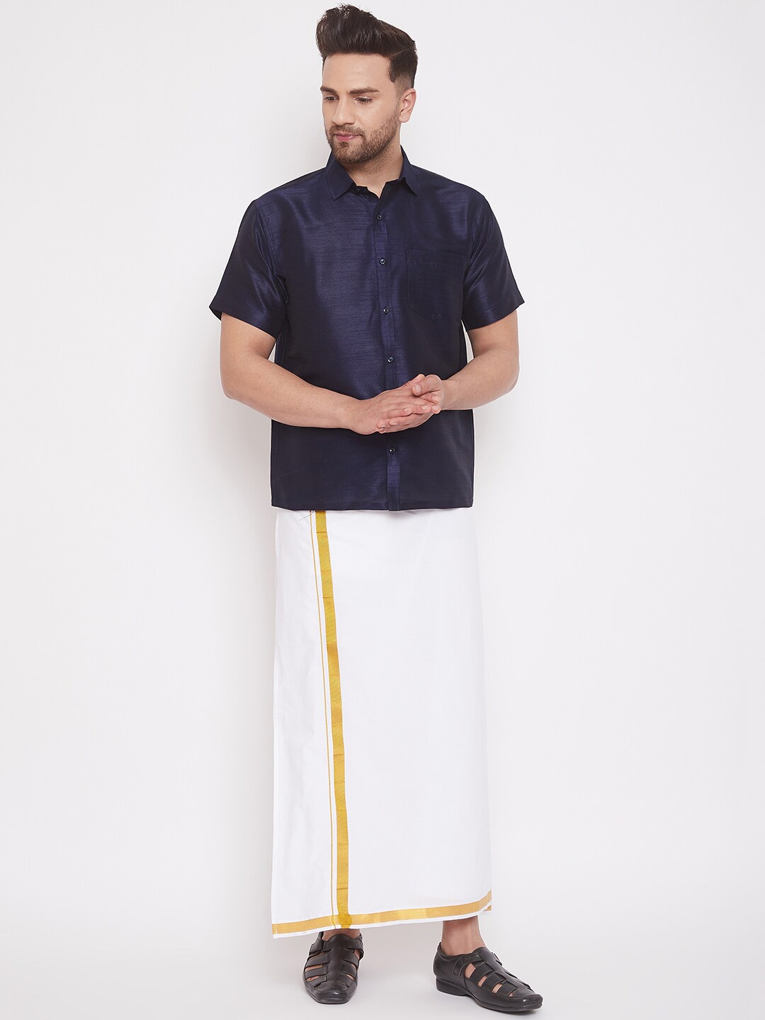 

VASTRAMAY Men Navy Blue & White Solid Shirt with Vesthi