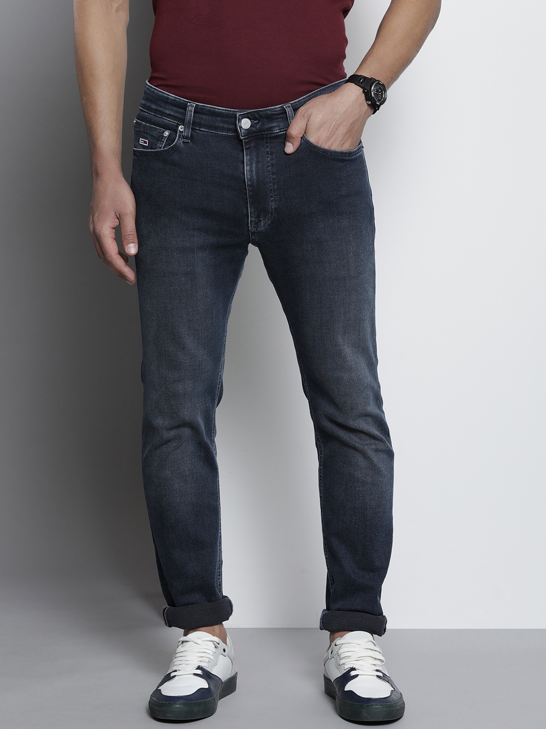 

Tommy Hilfiger Men Navy Blue Skinny Fit Light Fade Stretchable Jeans