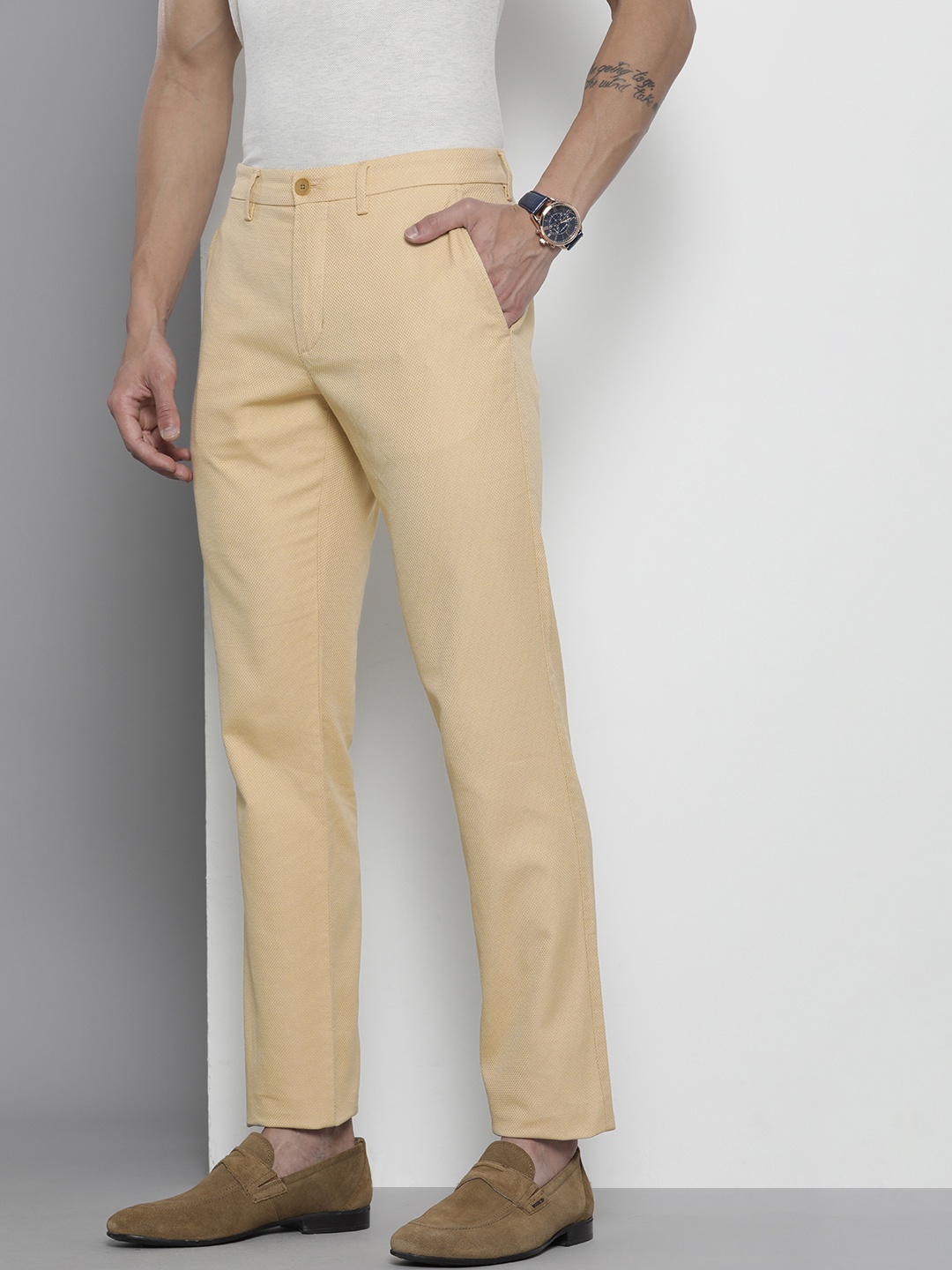 

Tommy Hilfiger Men Textured Mid-Rise Smart Casual Trousers, Beige