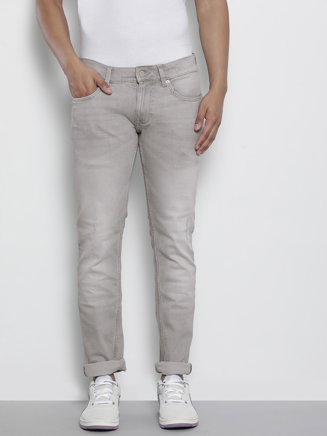 

Tommy Hilfiger Men Grey Slim Fit Light Fade Stretchable Jeans