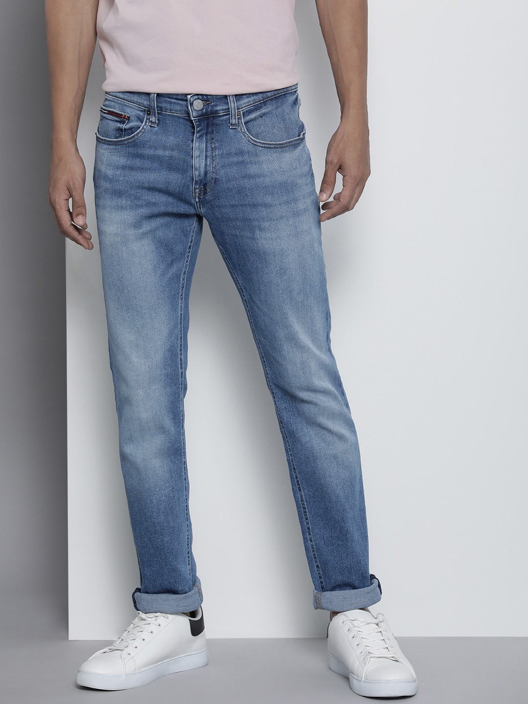 

Tommy Hilfiger Men Blue Slim Fit Heavy Fade Stretchable Jeans