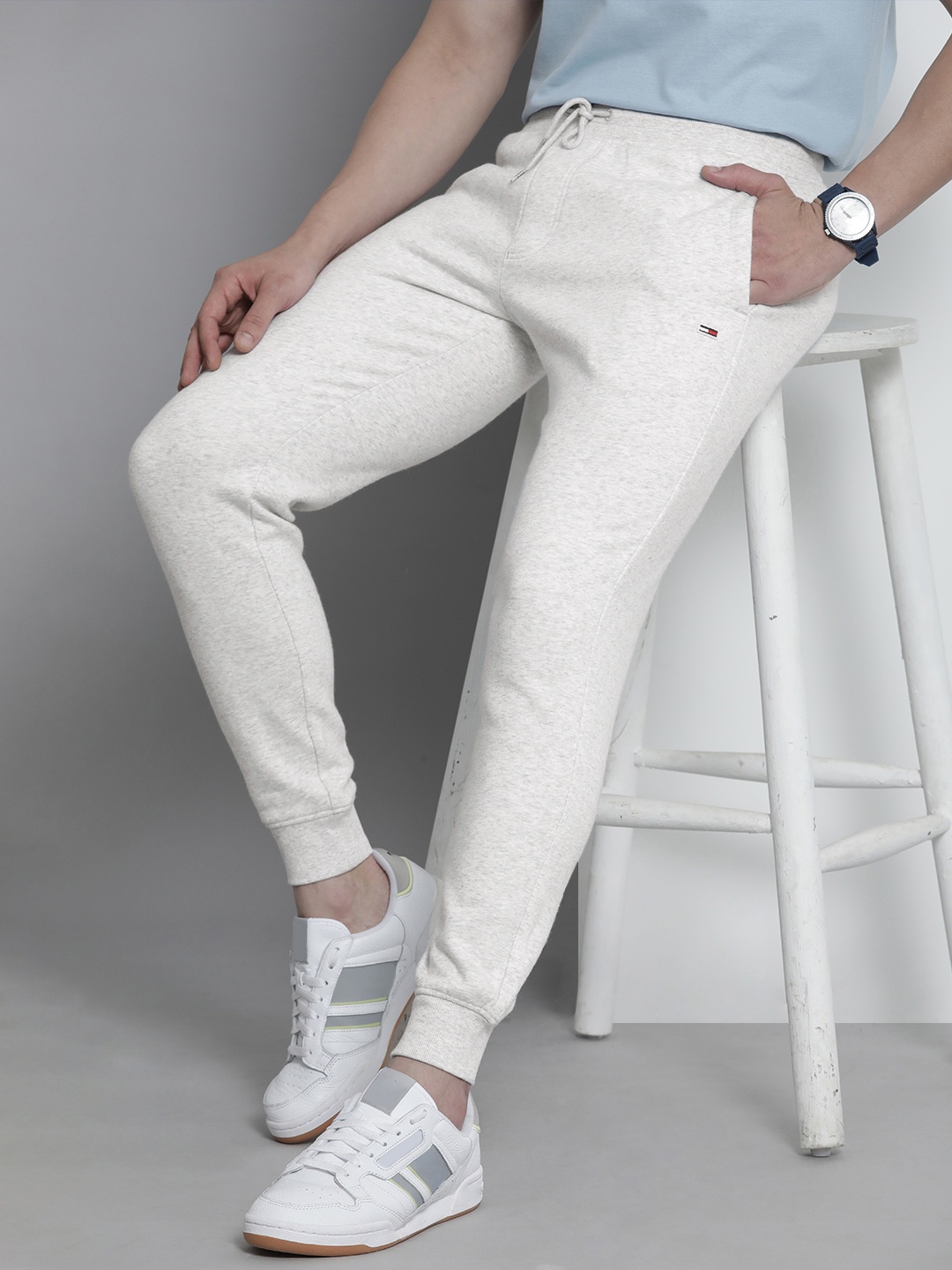 

Tommy Hilfiger Men Grey Solid Slim Fit Fleece Joggers