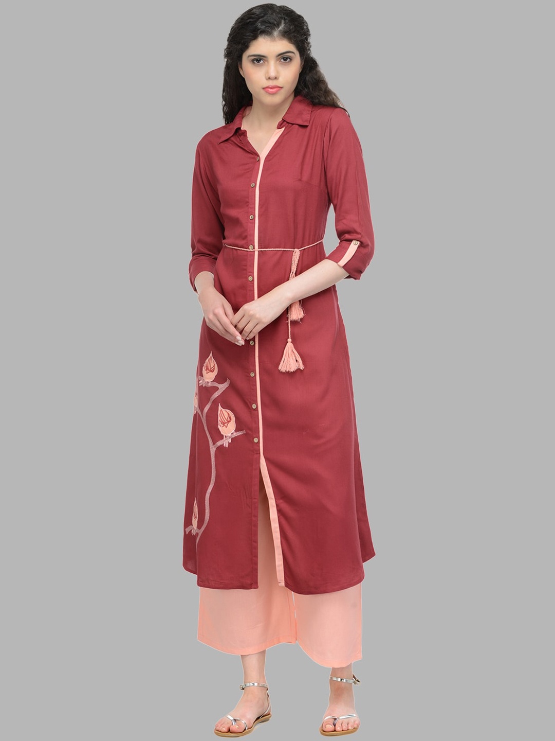 

Bitterlime Women Maroon Angry Bird Embroidered Patchwork Pathani Kurta