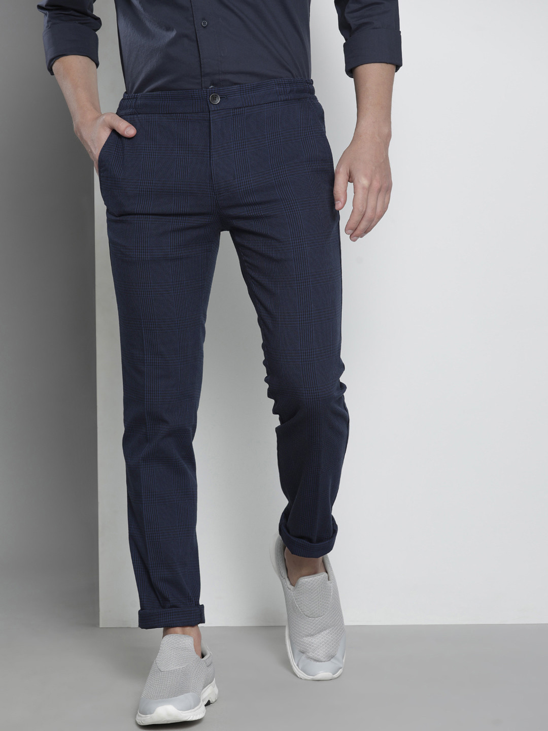 

Tommy Hilfiger Men Navy Blue Checked Bleecker Slim Fit Trousers