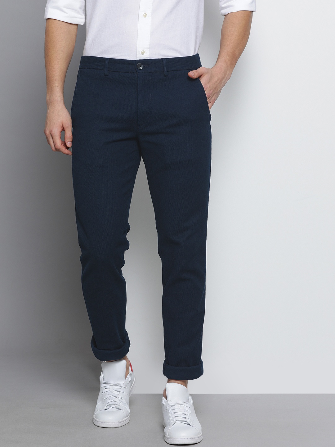 

Tommy Hilfiger Men Blue Solid Slim Fit Chinos Trousers