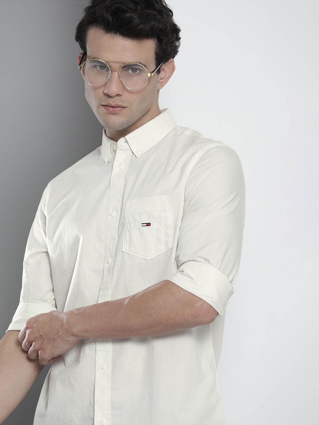 

Tommy Hilfiger Men Off White Button-Down Collar Casual Shirt