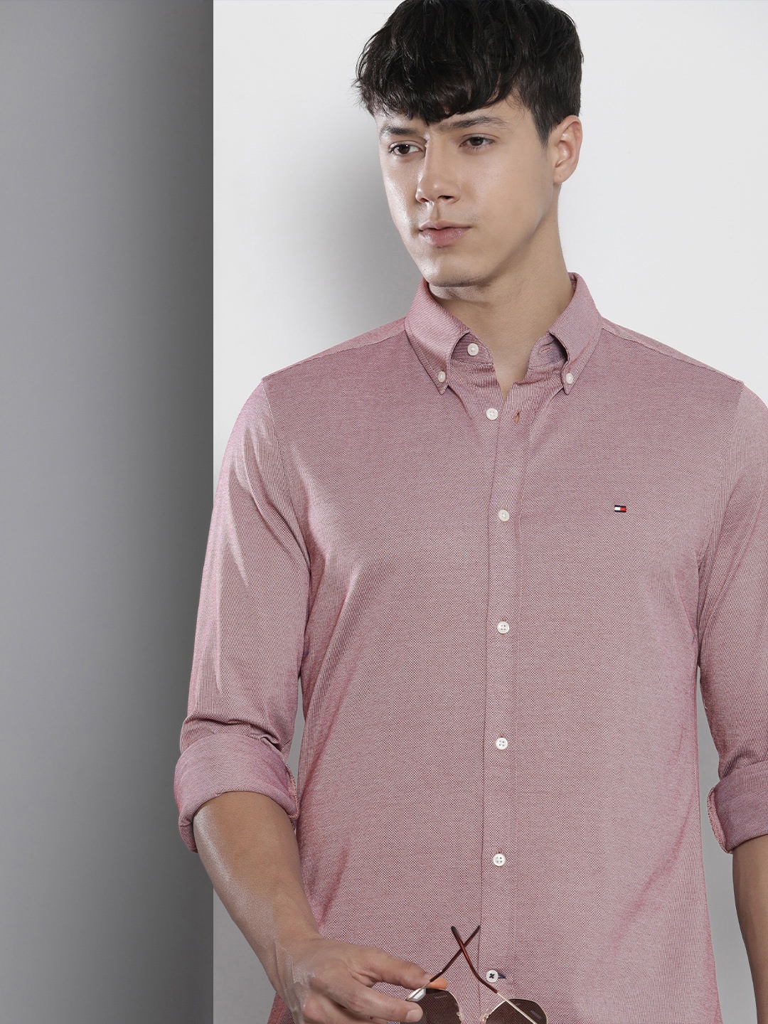 

Tommy Hilfiger Men Mauve Slim Fit Knitted Casual Shirt
