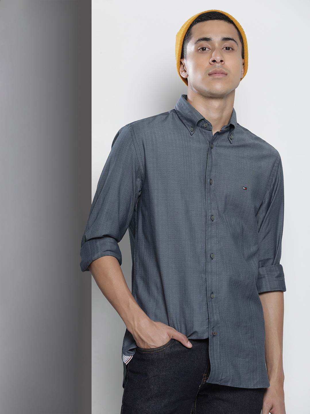 

Tommy Hilfiger Men Blue Self Design Chevron Casual Shirt