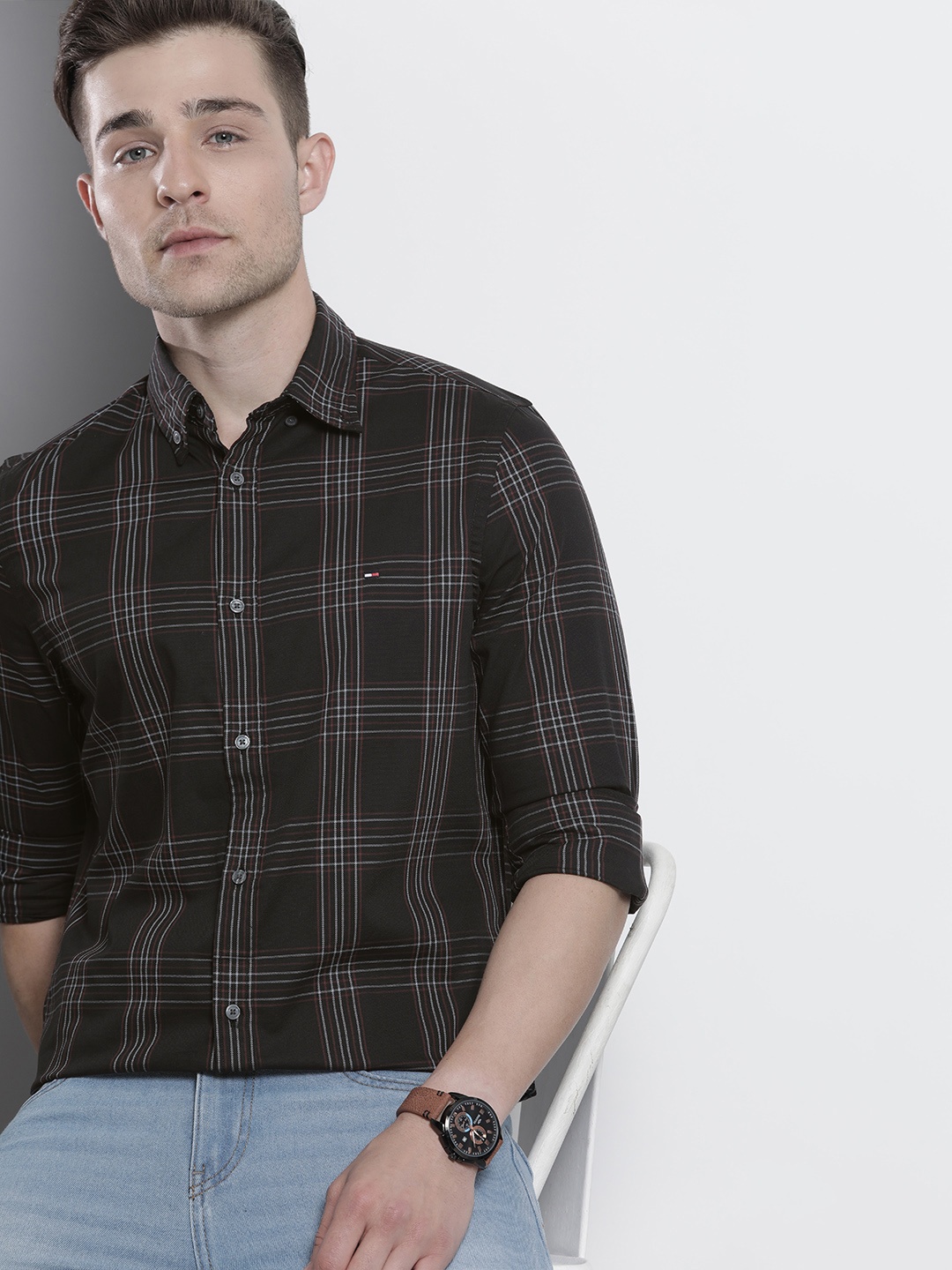 

Tommy Hilfiger Men Black Windowpane Checked Slim Fit Casual Shirt