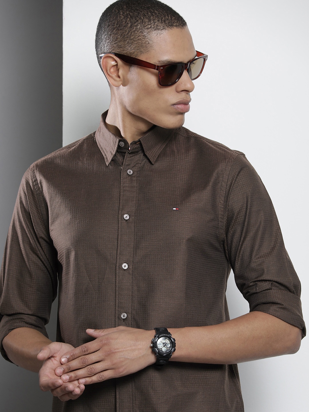 

Tommy Hilfiger Men Coffee Brown Textured Pure Cotton Casual Shirt