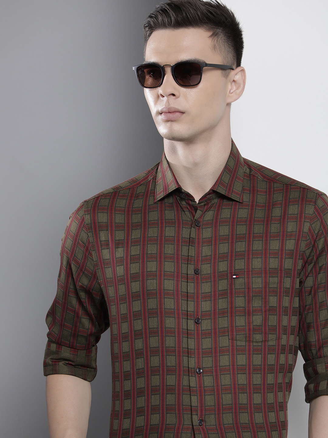 

Tommy Hilfiger Men Olive Green Checked Pure Cotton Tailored Casual Shirt