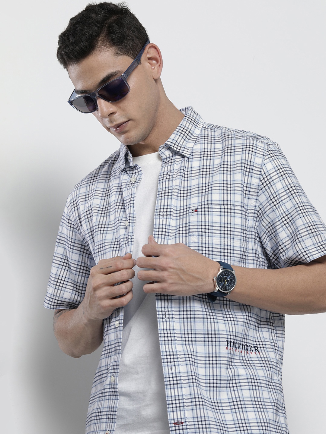 

Tommy Hilfiger Men White Tartan Checks Regular Fit Casual Shirt