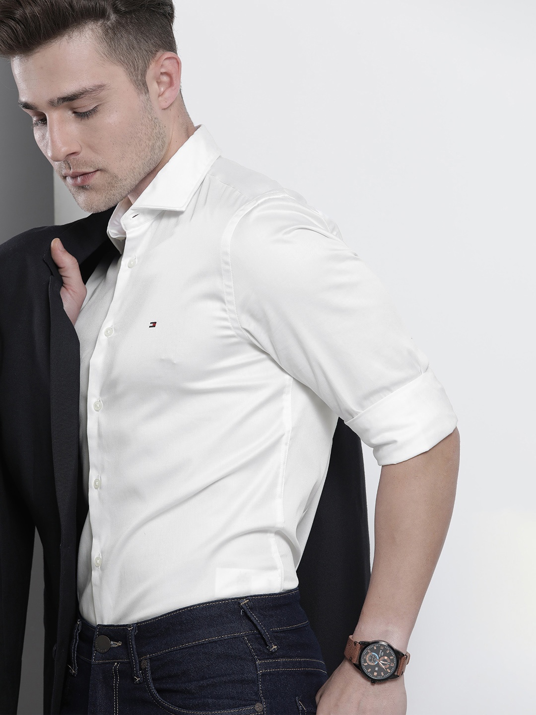 

Tommy Hilfiger Men White Solid Slim Fit Casual Shirt