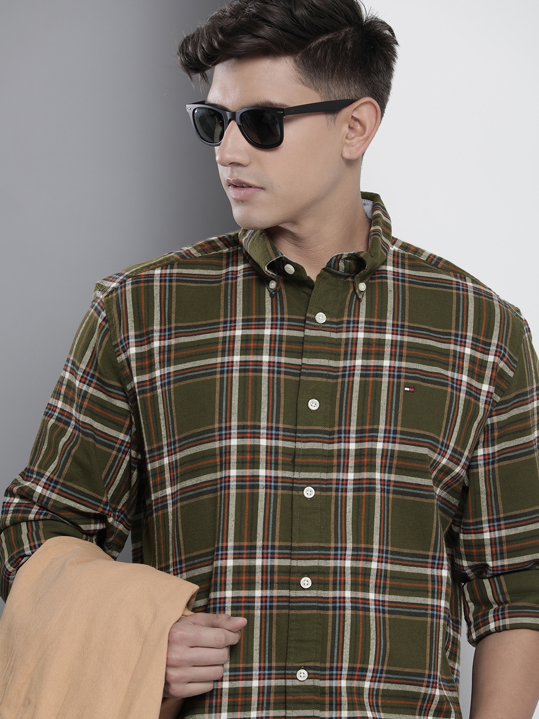 

Tommy Hilfiger Men Green Classic Tartan Checked Casual Shirt