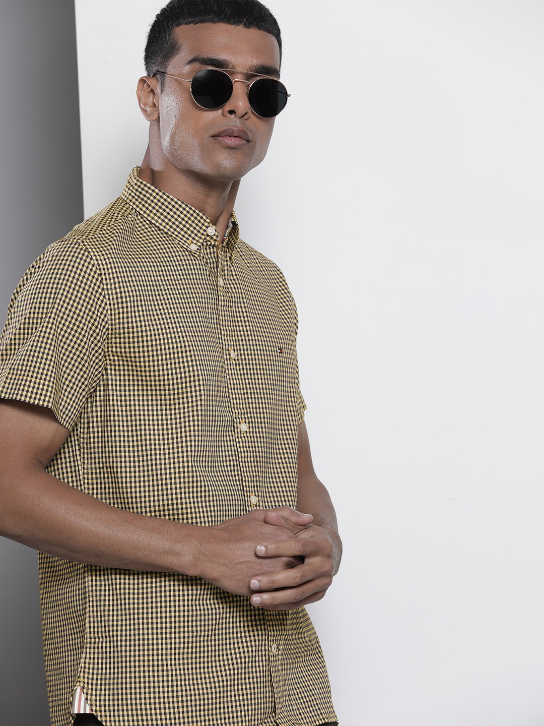 

Tommy Hilfiger Men Yellow & Black Slim Fit Checked Pure Cotton Casual Shirt