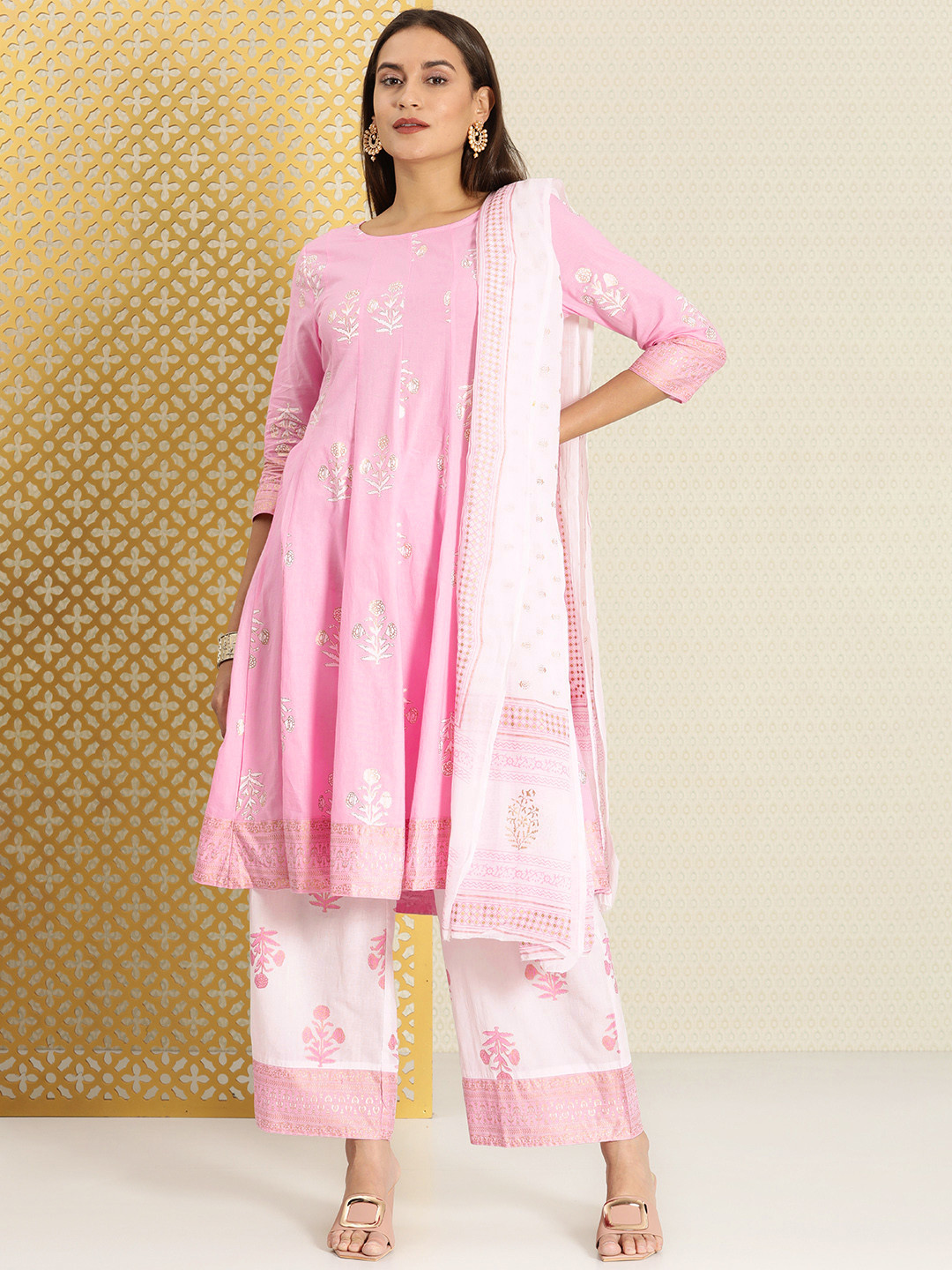 

House of Pataudi Women Pink Printed Pure Cotton Jashn Kurta with Palazzos & With Dupatta