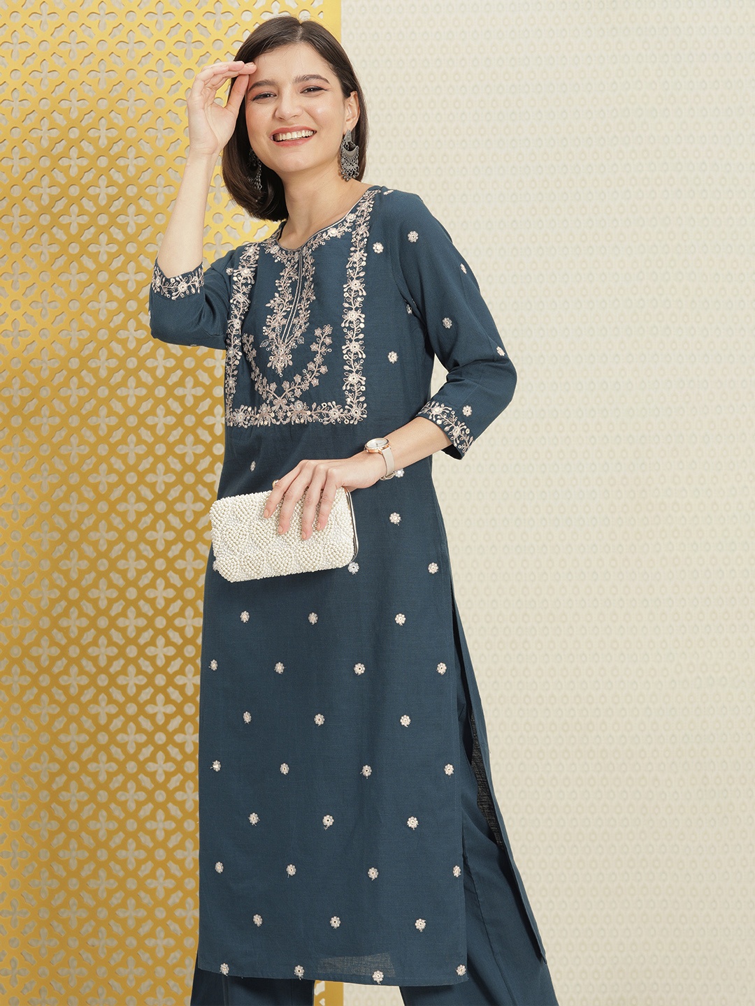

House of Pataudi Women Navy Blue Thread Work Pure Cotton Kurta with Trousers