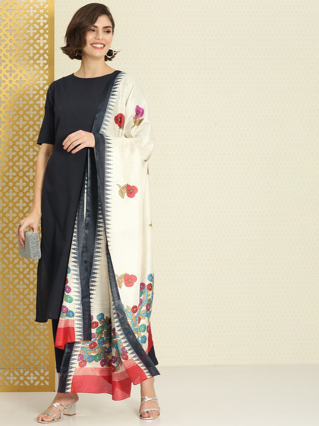 

House of Pataudi Women Black Pure Cotton Kurta with Trousers & Dupatta