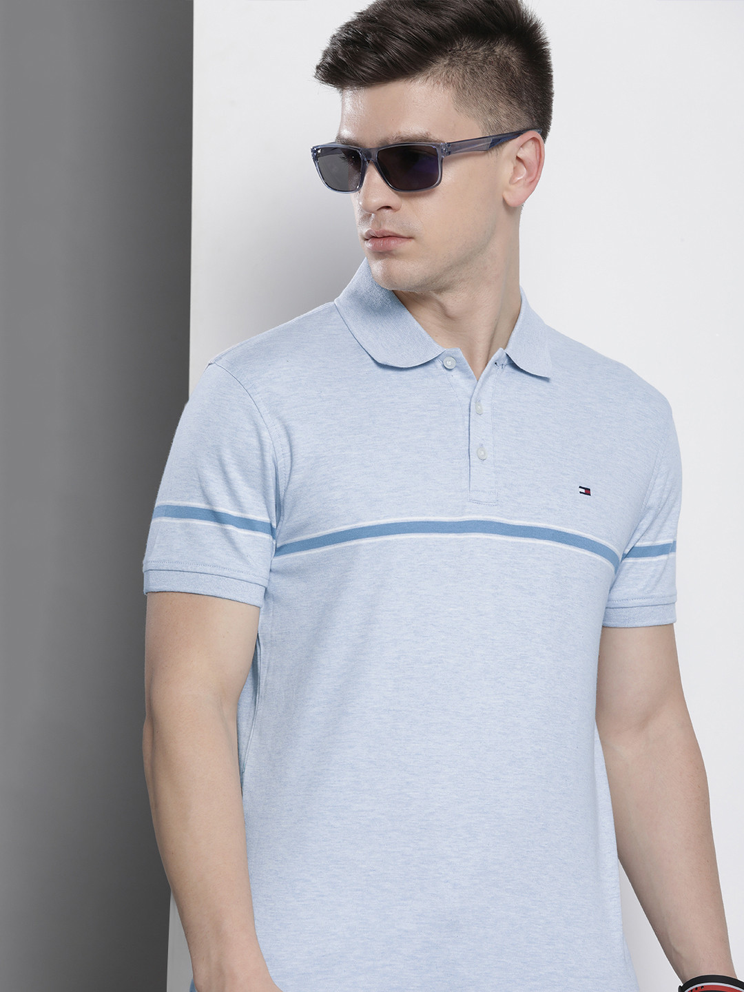

Tommy Hilfiger Men Blue Solid Pure Cotton Slim Fit T-shirt