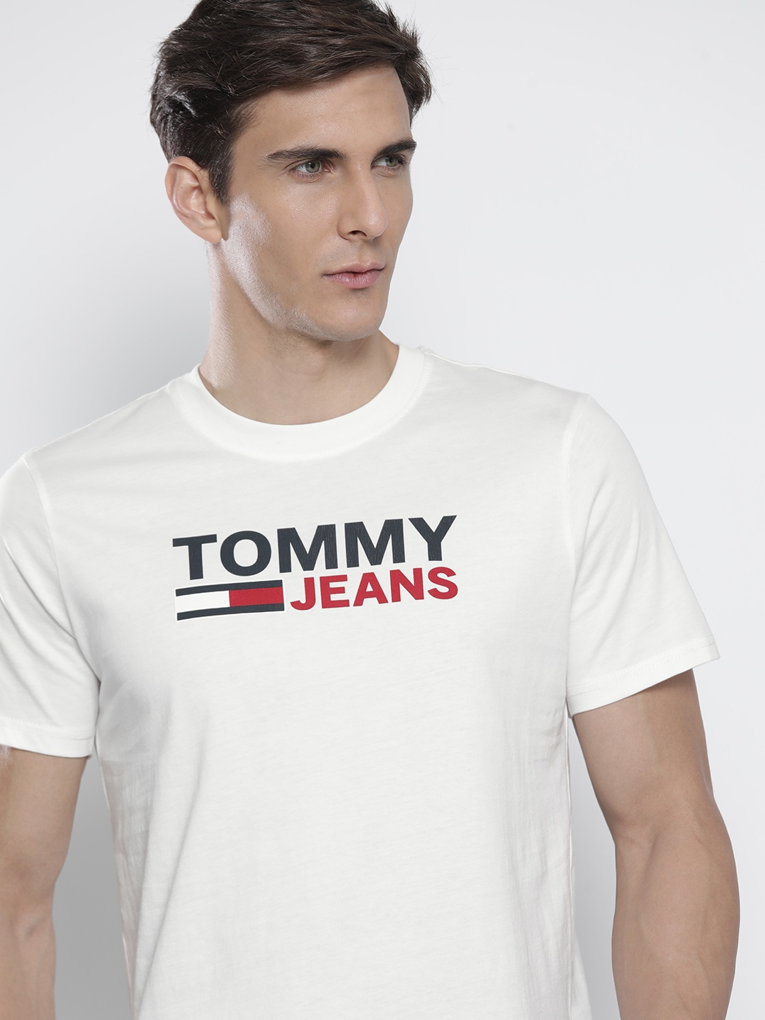 

Tommy Hilfiger Men White Brand Logo Printed Organic Cotton T-shirt