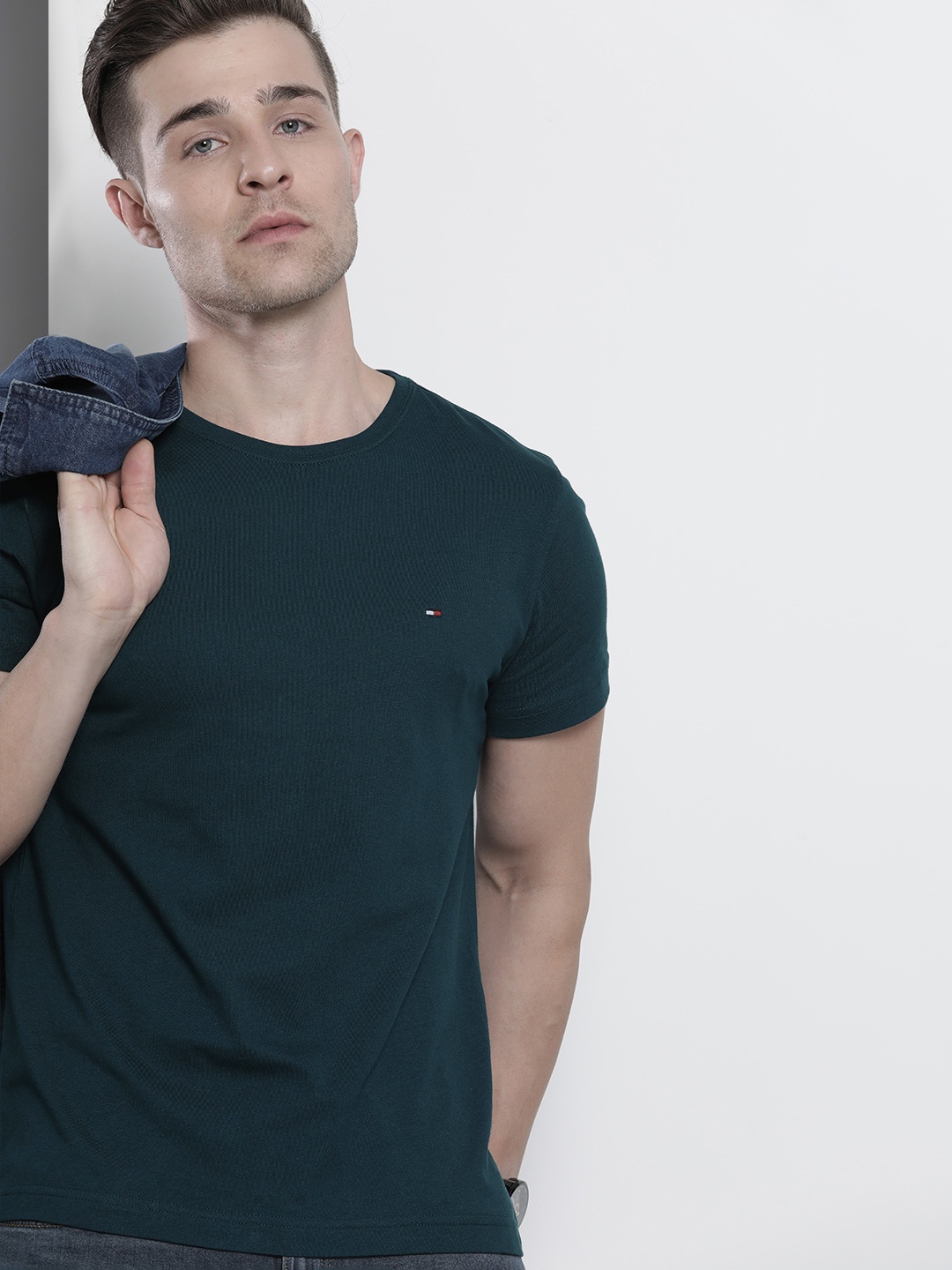 

Tommy Hilfiger Men Navy Blue Solid Pure Cotton T-shirt