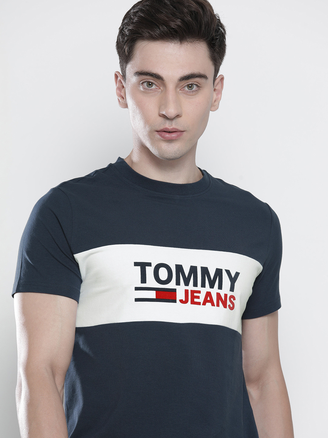 

Tommy Hilfiger Men Navy Blue Brand Logo Printed Slim Fit T-shirt