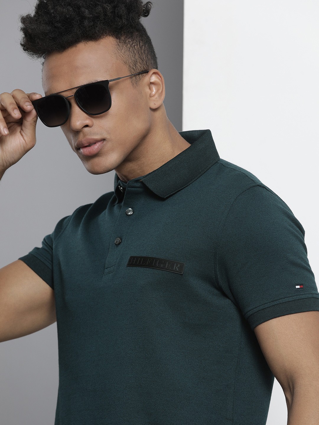 

Tommy Hilfiger Men Navy Blue Polo Collar Organic Cotton Slim Fit T-shirt