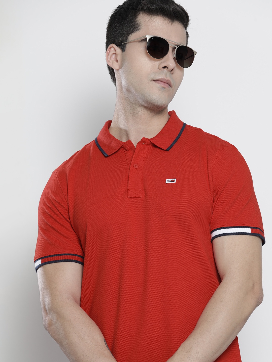 

Tommy Hilfiger Jeans Men Red Solid Polo Collar Organic Cotton Applique Slim Fit T-shirt