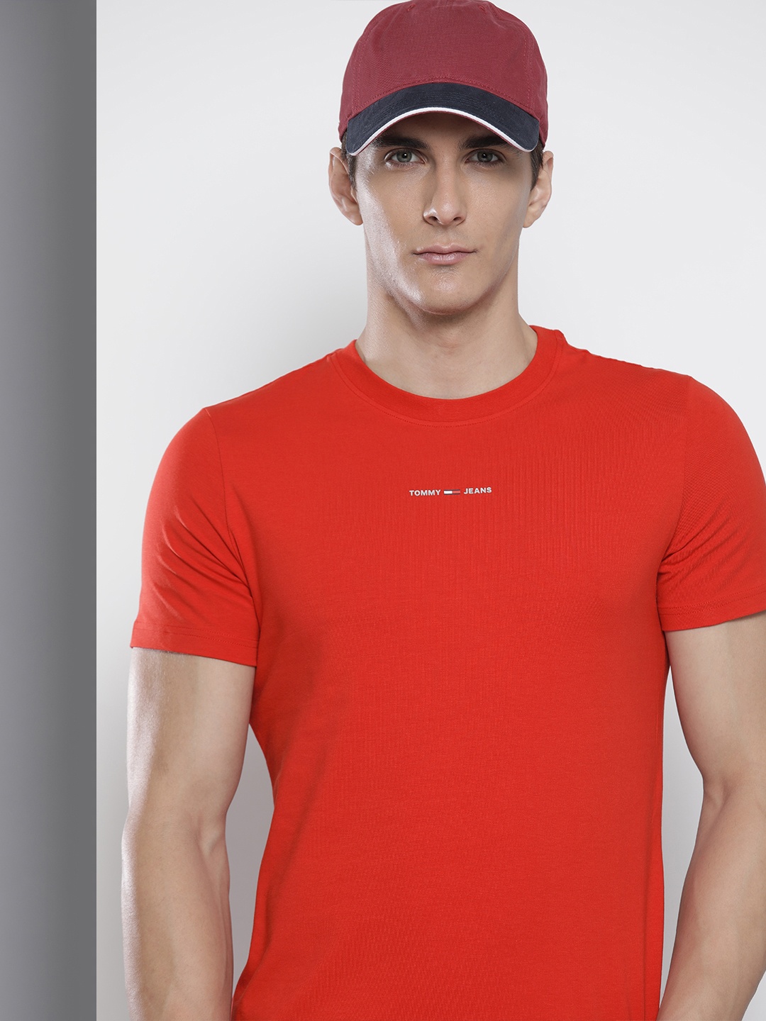 

Tommy Hilfiger Men Deep Crimson Red Solid Brand Logo Applique Slim Fit T-shirt