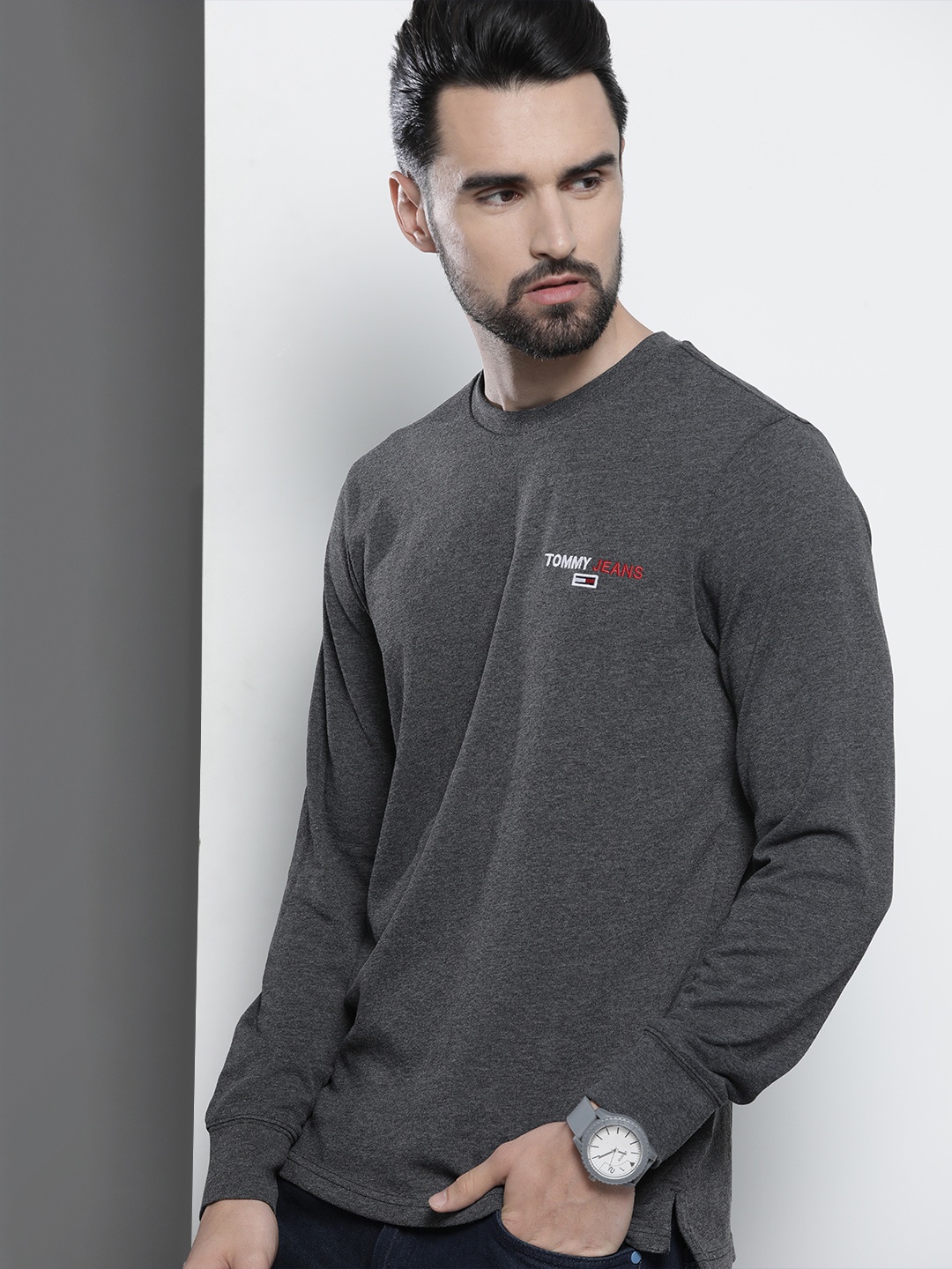 

Tommy Hilfiger Men Charcoal Grey Embroidery Detail T-shirt