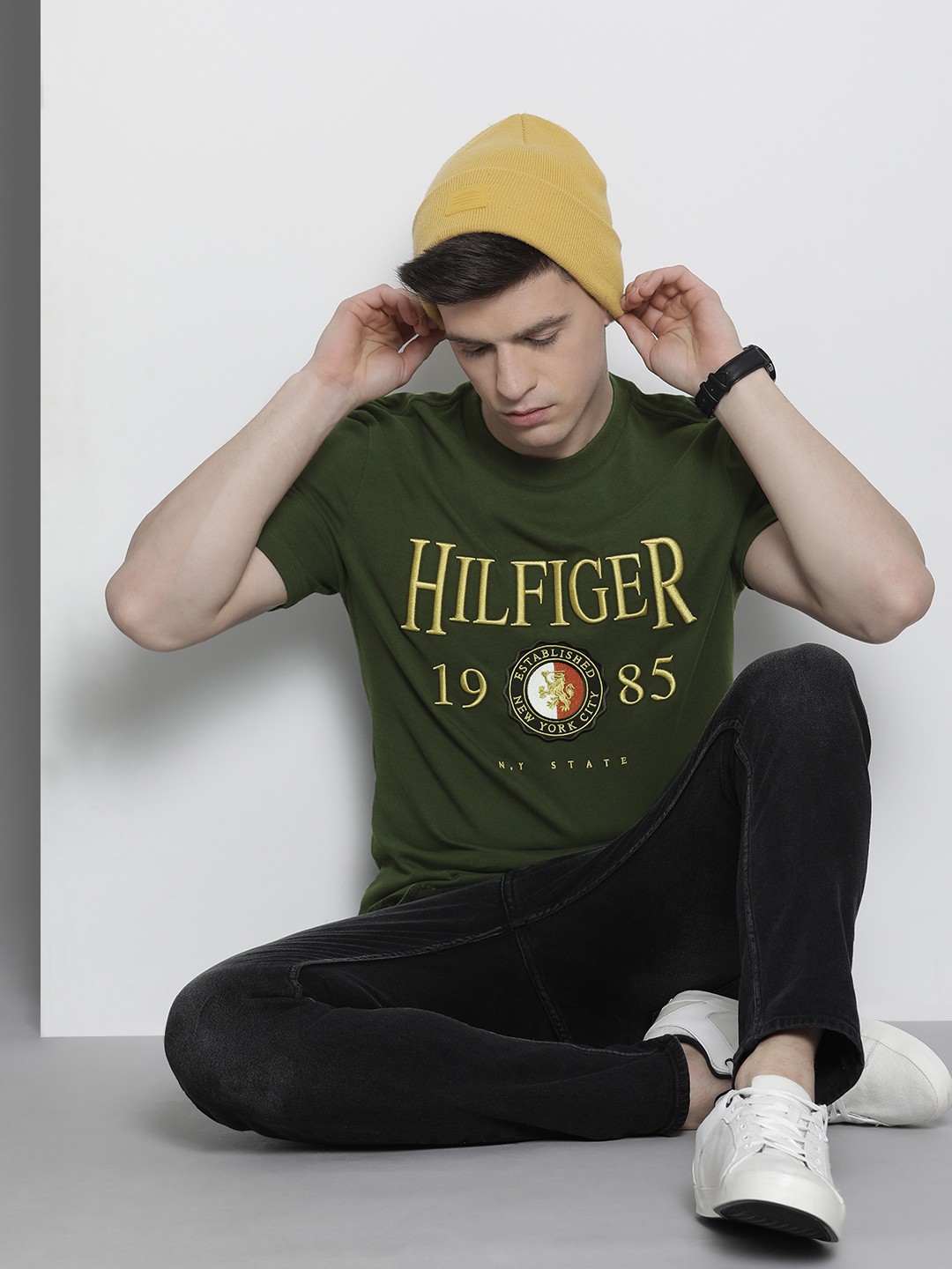 

Tommy Hilfiger Men Olive Green Brand Logo Embroidered Pure Cotton T-shirt