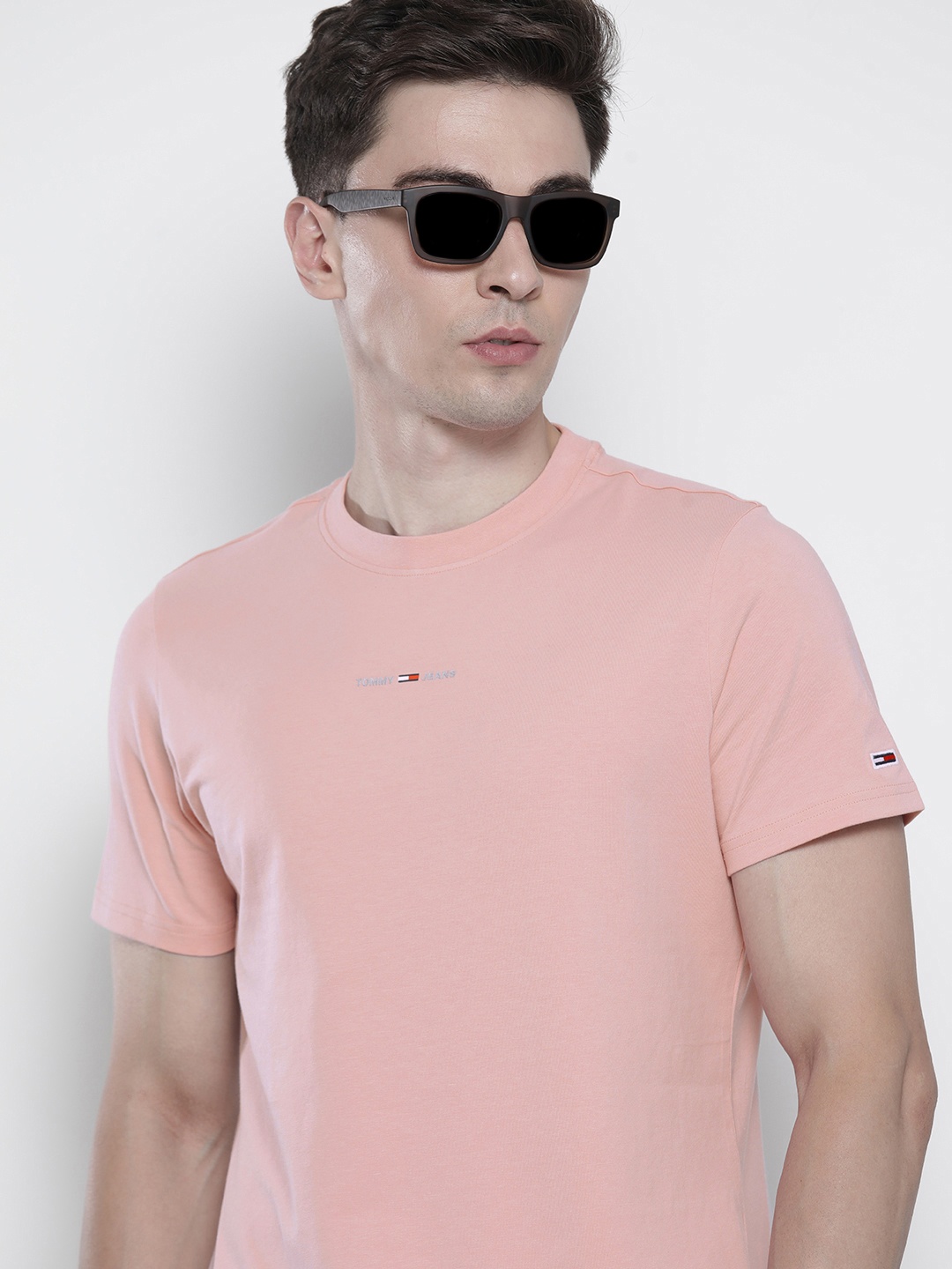 

Tommy Hilfiger Men Light Pink Brand Logo Printed Pure Cotton Slim Fit T-shirt