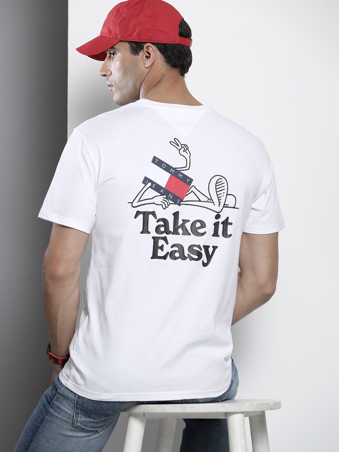 

Tommy Hilfiger Men White Pure Cotton Brand Logo Printed Round Neck T-shirt