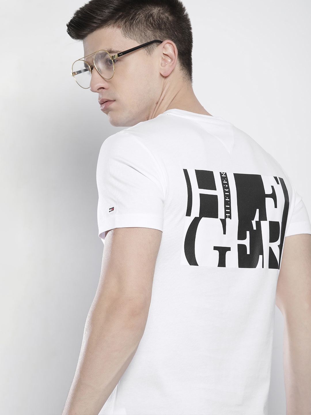 

Tommy Hilfiger Men White Brand Logo Printed Pure Cotton T-shirt