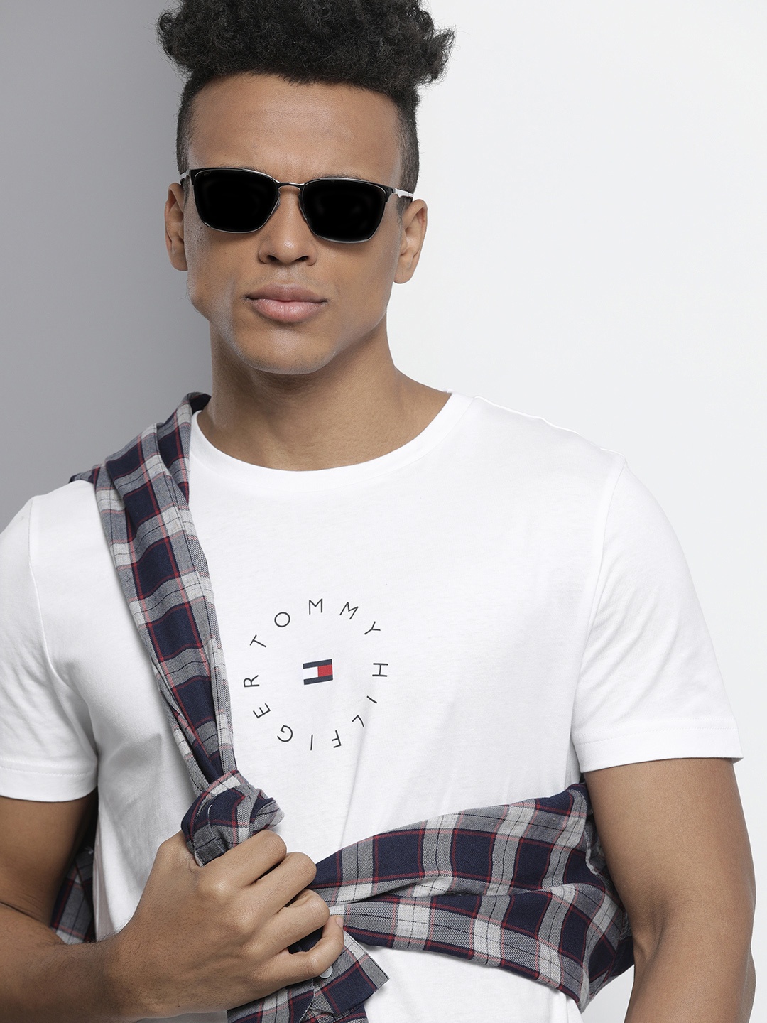 

Tommy Hilfiger Men White Typography Printed Casual T-shirt
