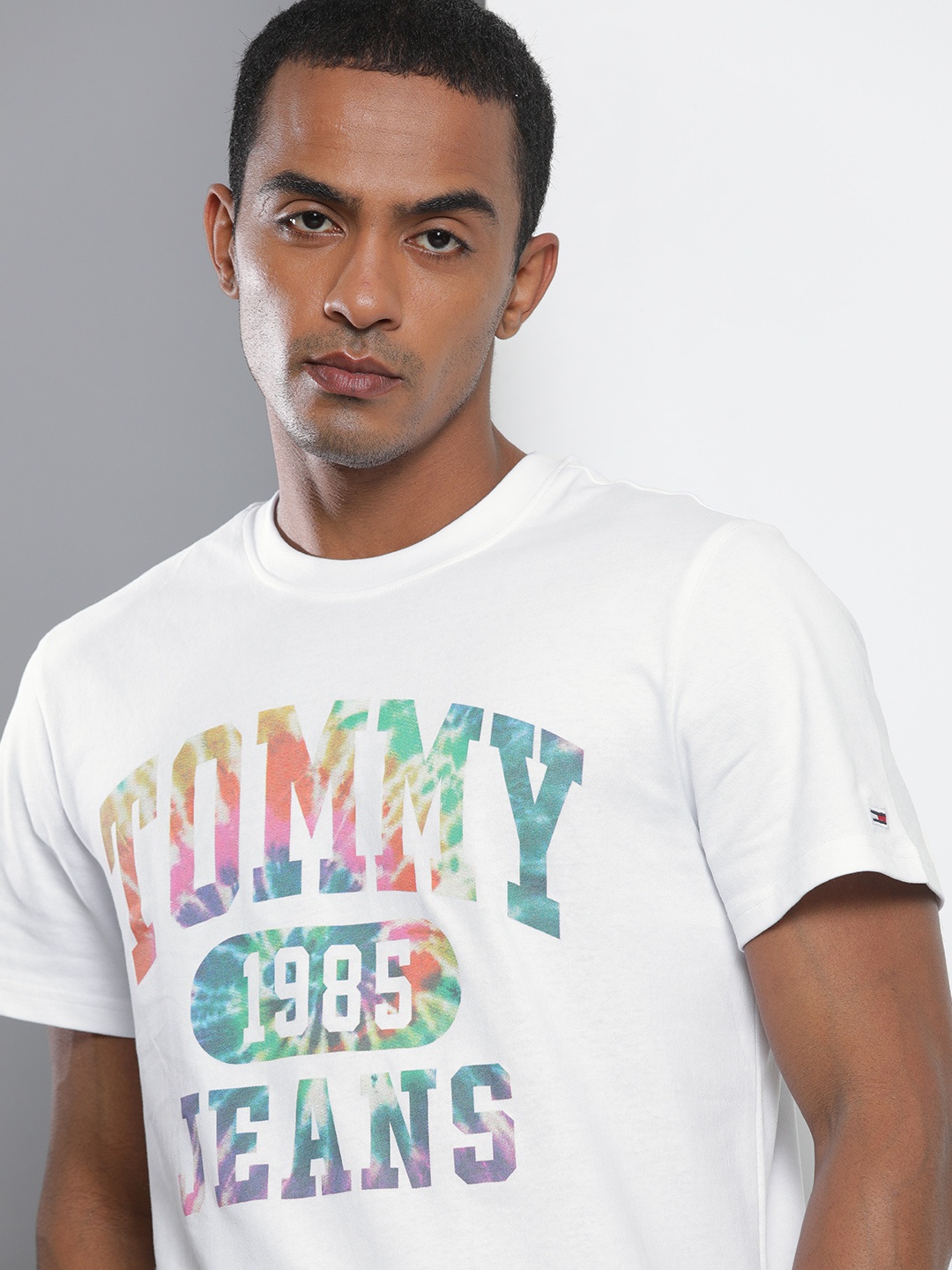 

Tommy Hilfiger Men White Typography Printed Pure Cotton T-shirt