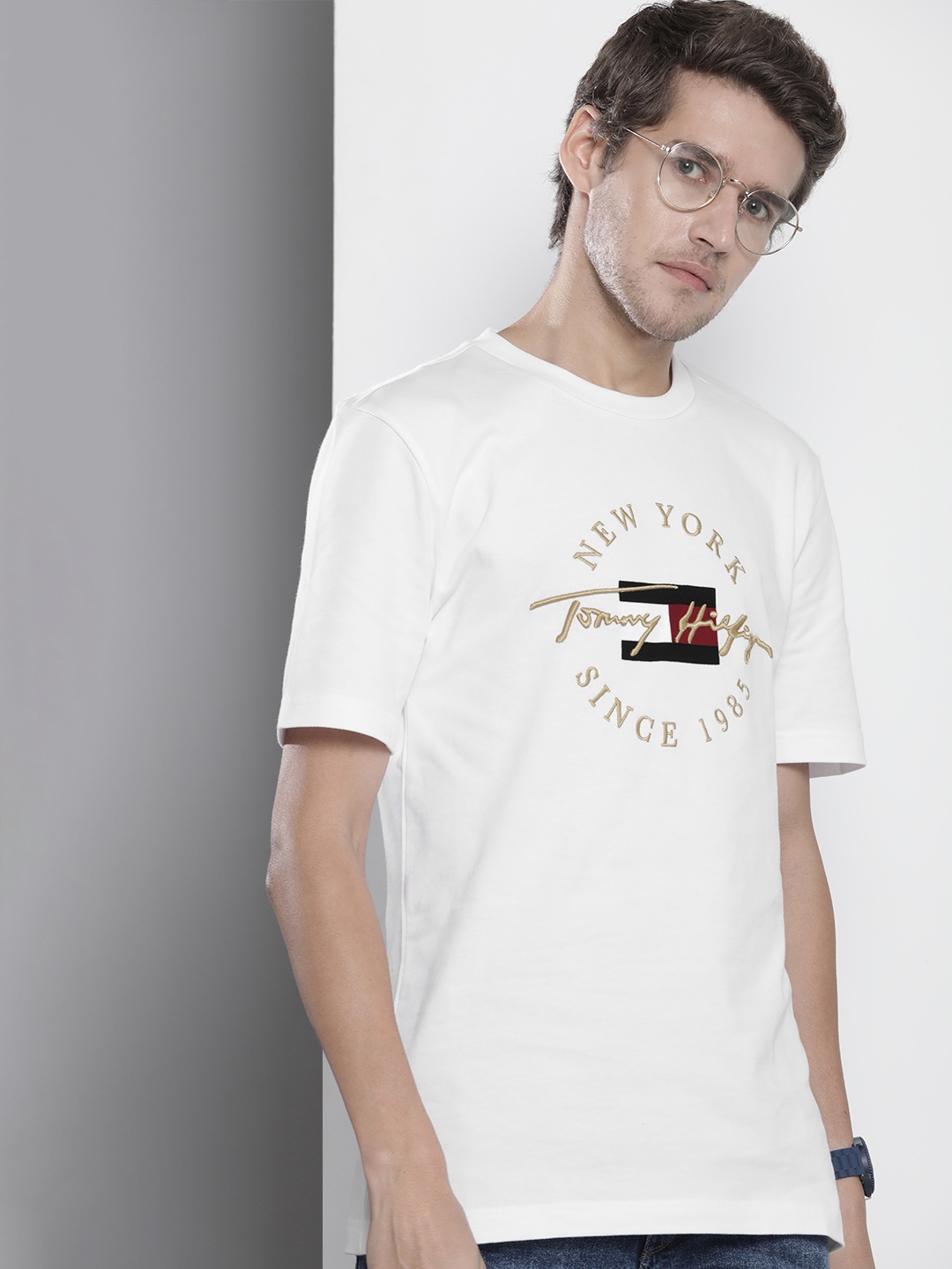 

Tommy Hilfiger Men White Brand Logo Printed Pure Cotton T-shirt