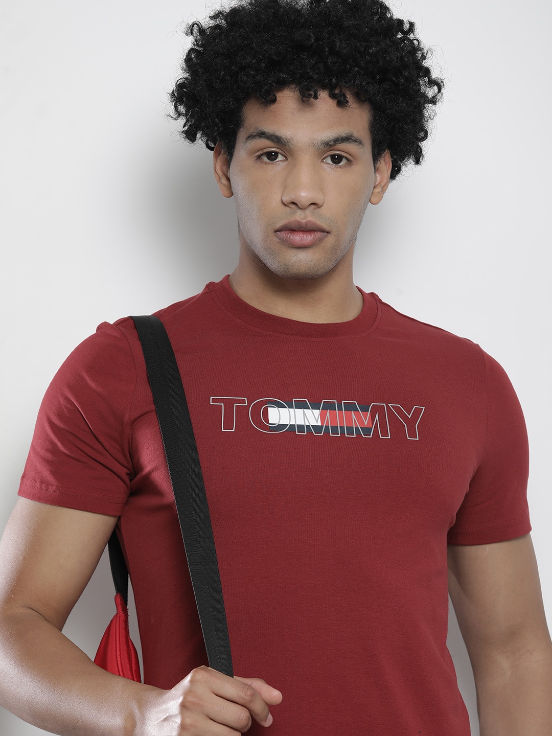 

Tommy Hilfiger Men Maroon Brand Logo Printed Slim Fit T-shirt