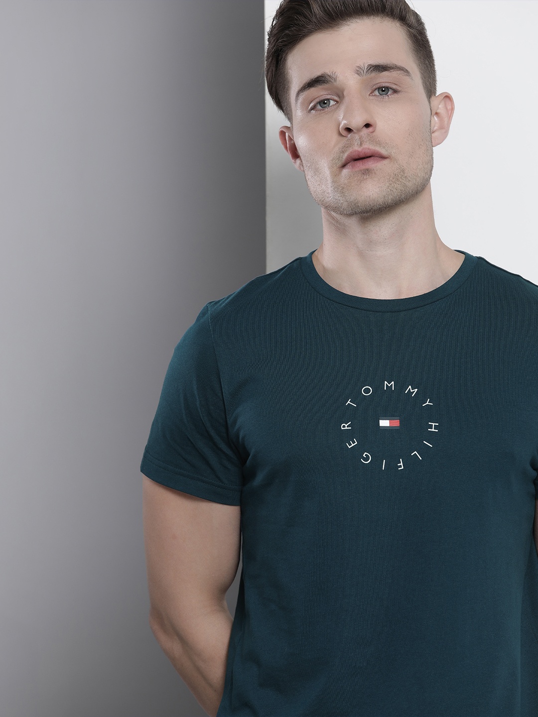 

Tommy Hilfiger Men Blue Brand Logo Printed Organic Cotton T-shirt