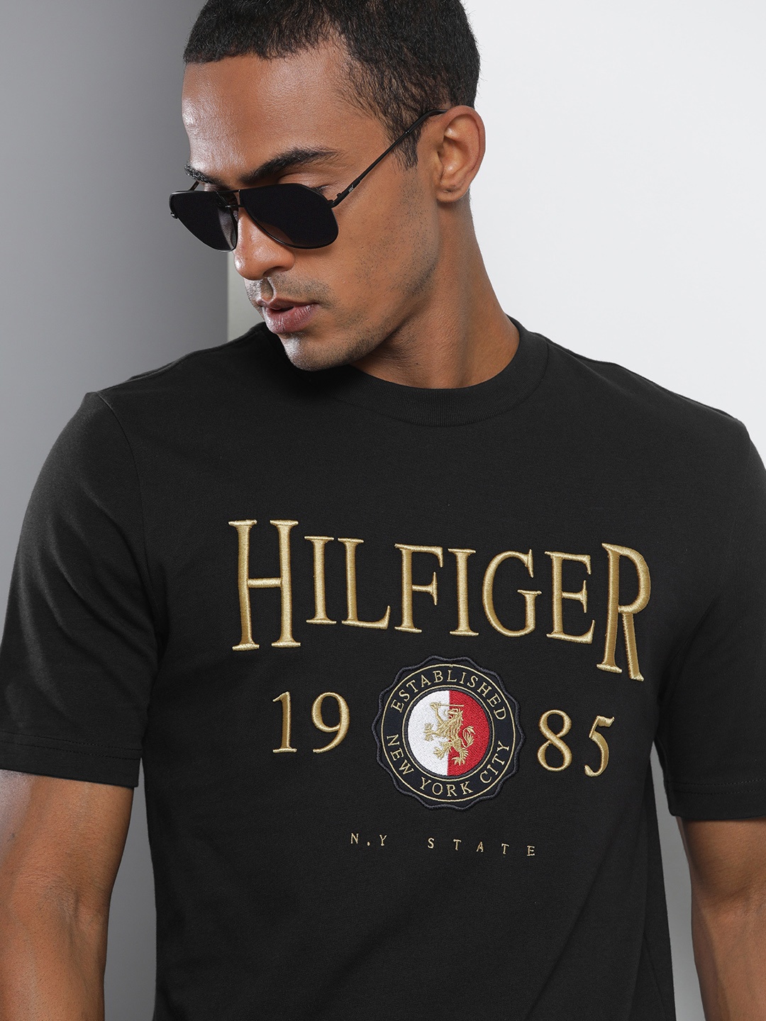 

Tommy Hilfiger Men Black Typography Printed Casual T-shirt