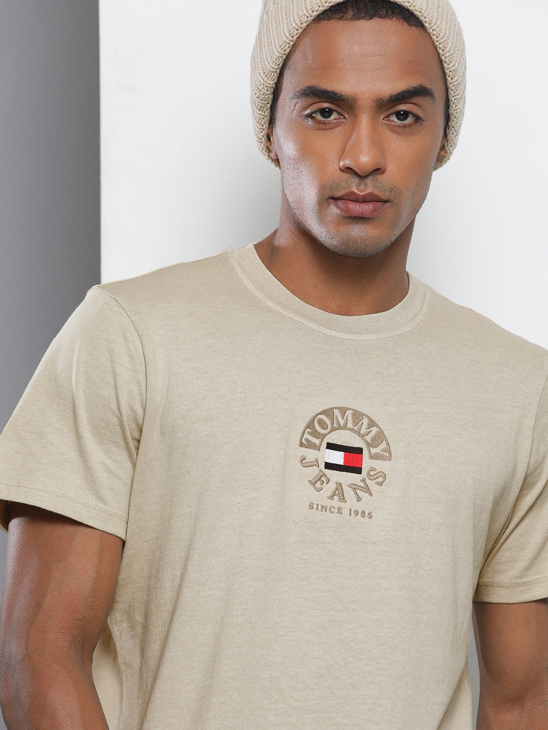 

Tommy Hilfiger Men Beige Brand Logo Casual T-shirt