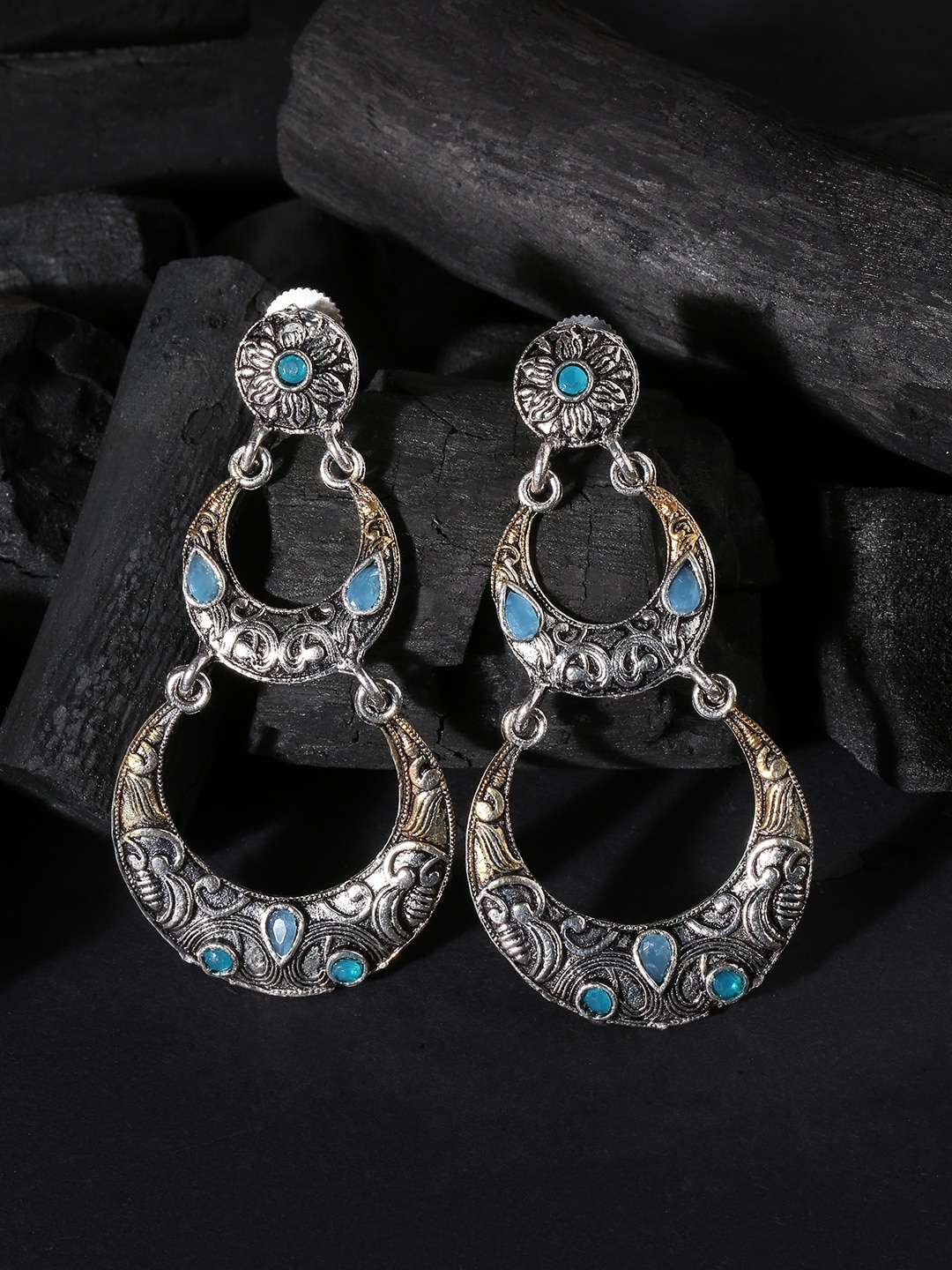 

OOMPH Silver-Toned & Blue Crescent Shaped Chandbalis Earrings